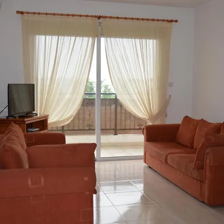 Ithaki Gardens 107 Апартаменты Пафос