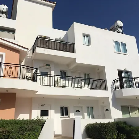 Ithaki Gardens 107 *